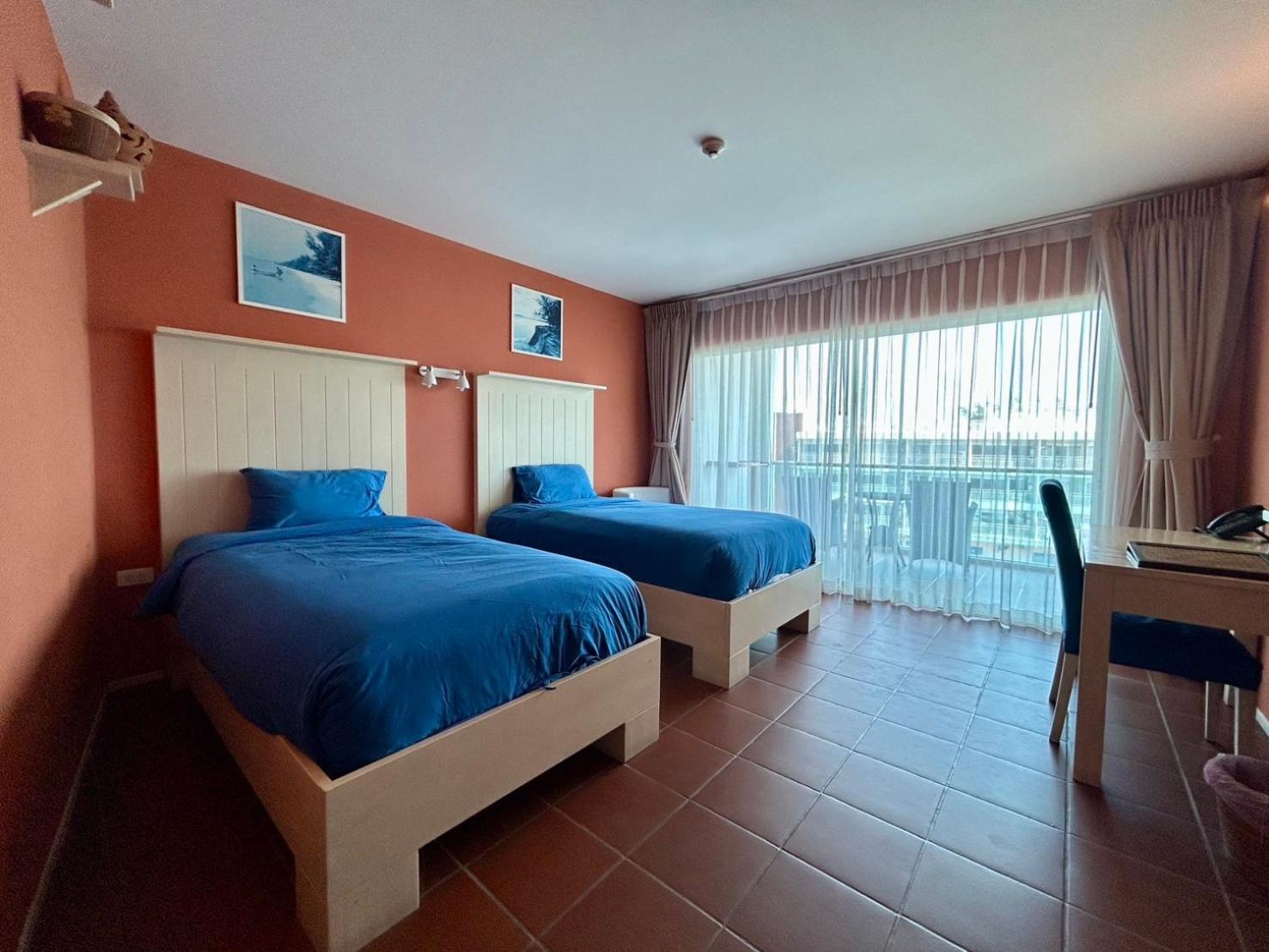 Grandblue Resort & Beachclub Mae Phim Exterior foto
